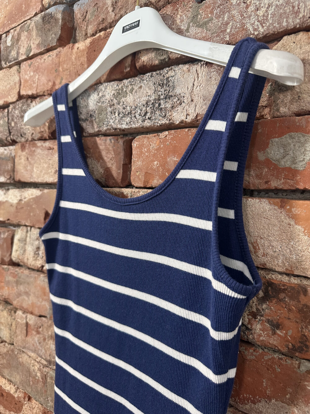 Granatowa sukienka w paski Brave Soul