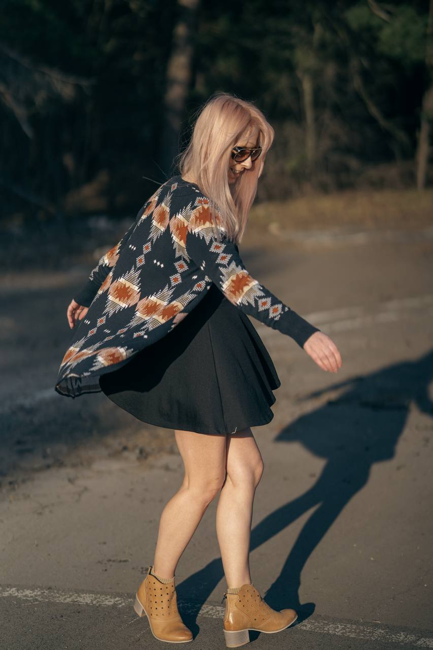 Czarna mini sukienka z ramiączkami FOREVER 21