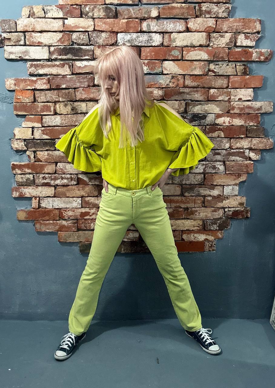 Limonkowa koszula z odkrytymi ramionami – RESERVED