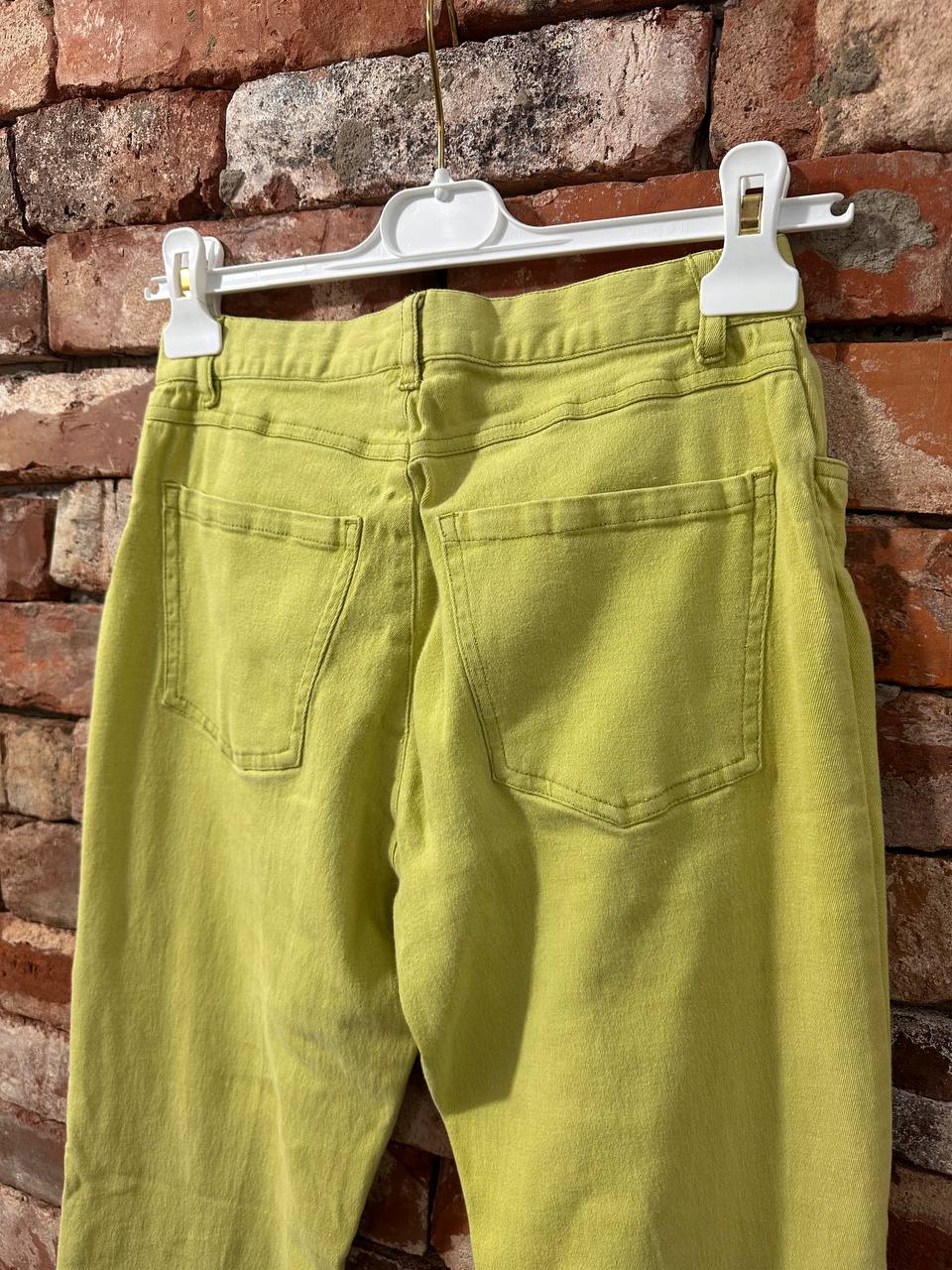 Limonkowe spodnie o prostym kroju – Impuls