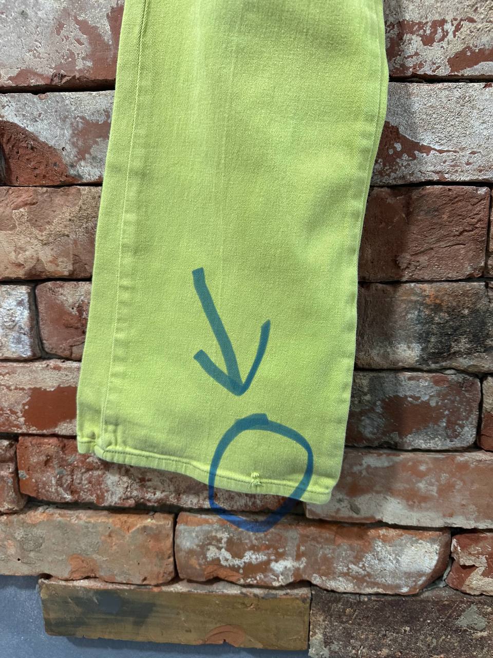 Limonkowe spodnie o prostym kroju – Impuls