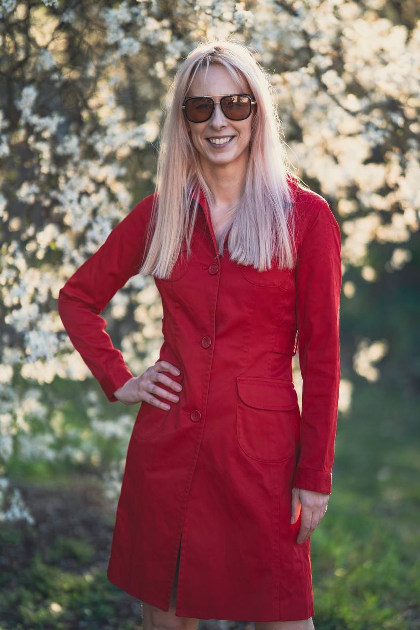 Czerwony płaszcz H&M