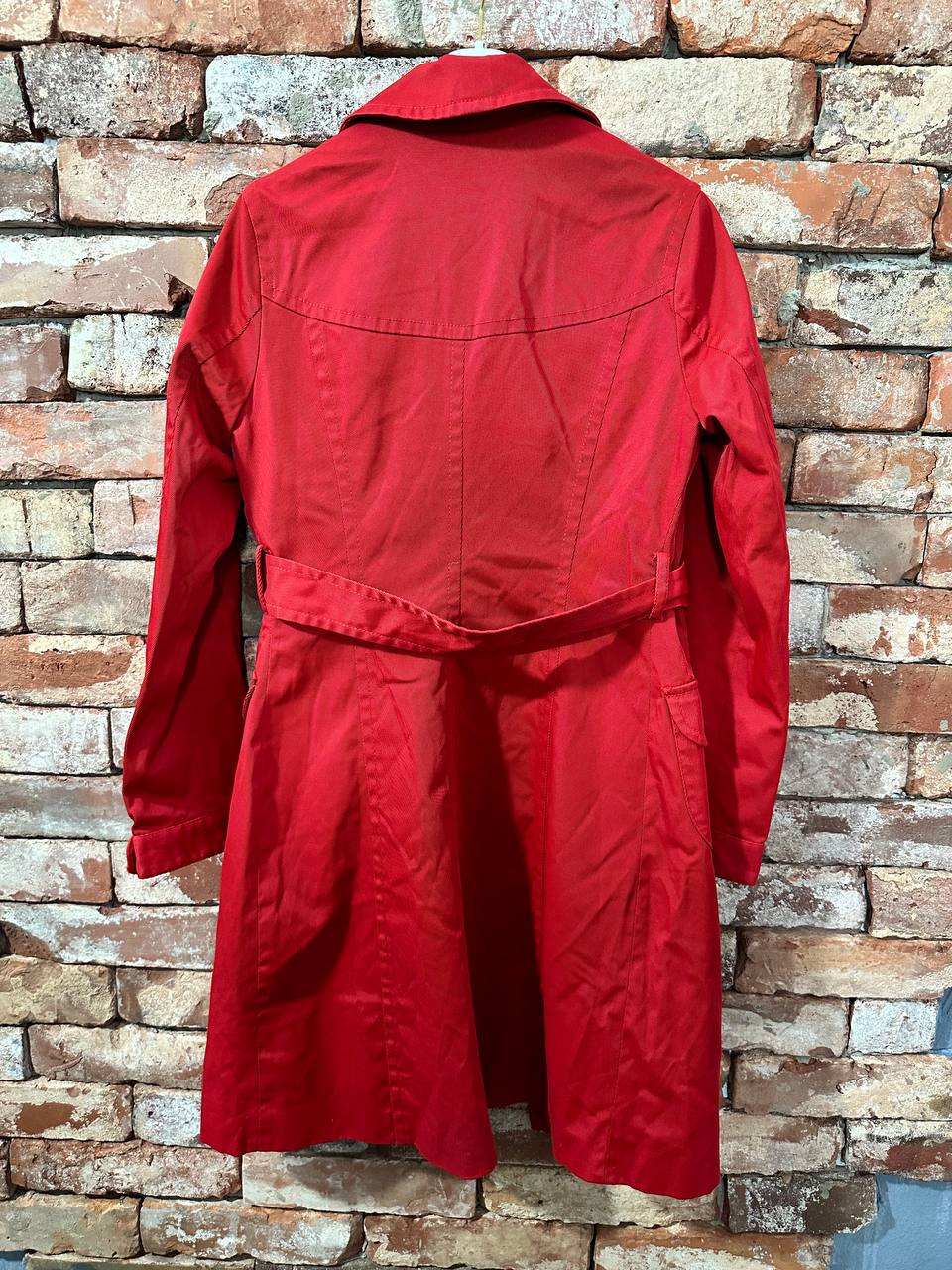 Czerwony płaszcz H&M