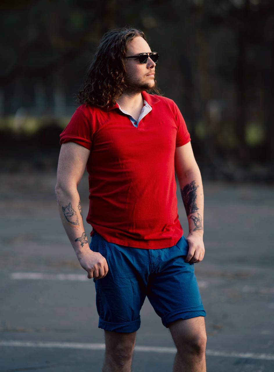 T-shirt polo czerwony RESERVED