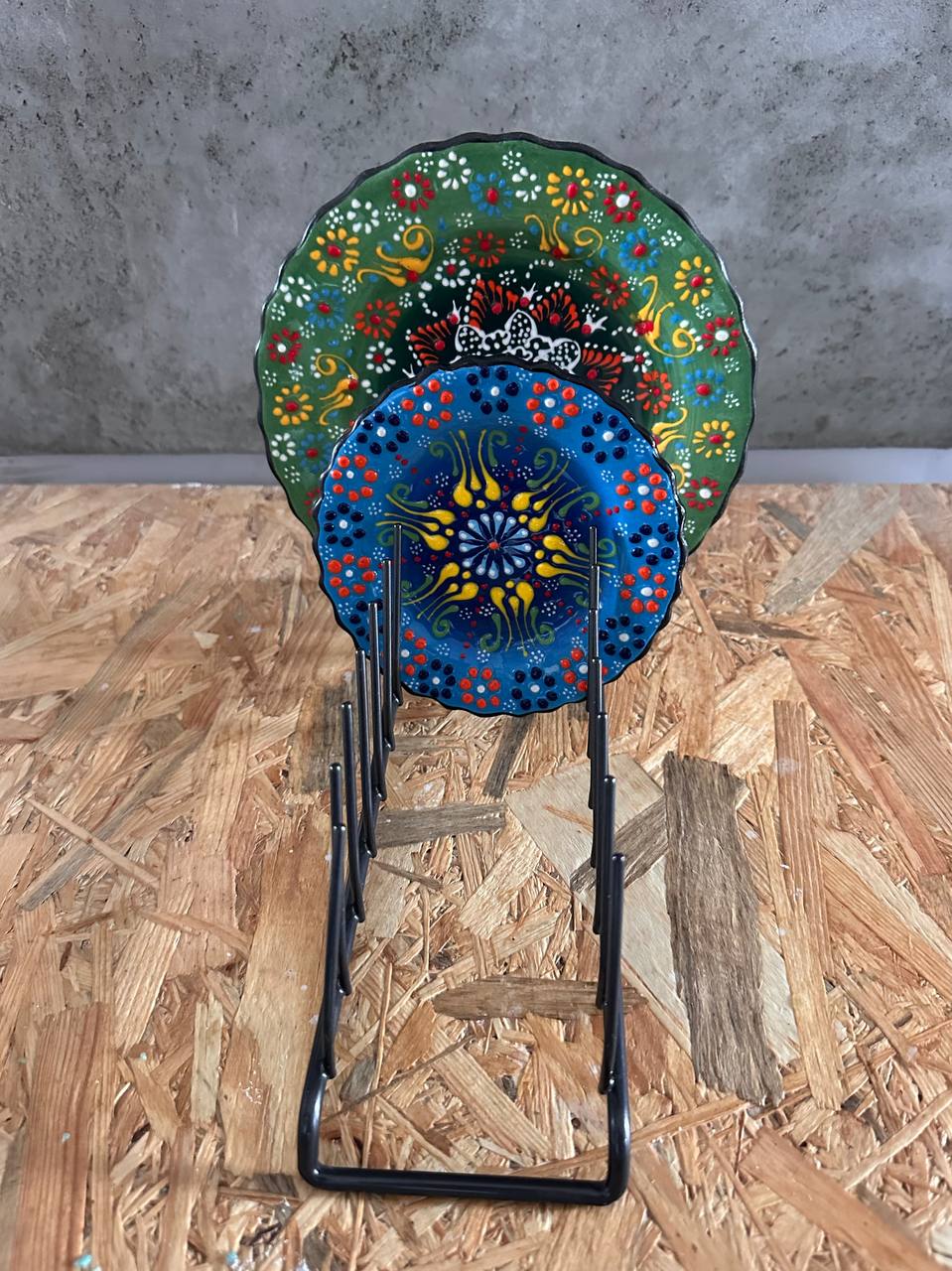 Stojak IKEA na talerze i pokrywki