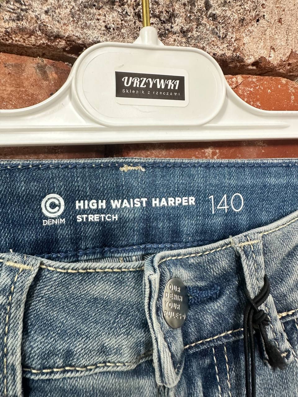 Jeansy dziecięce z przetarciami