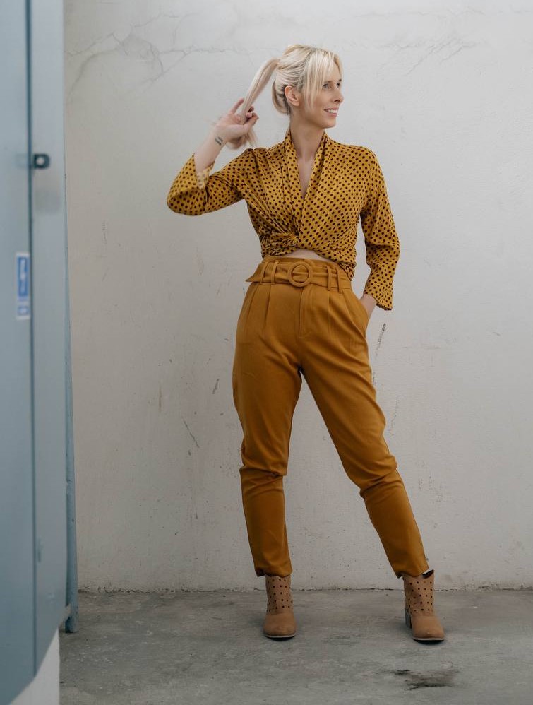 Miodowe spodnie Zara